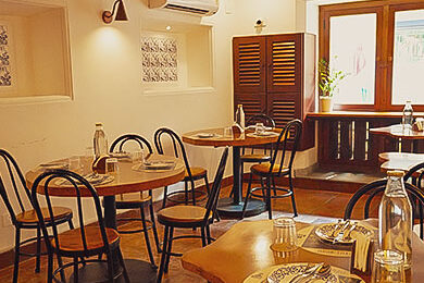 cafe-gallery-390-520-2