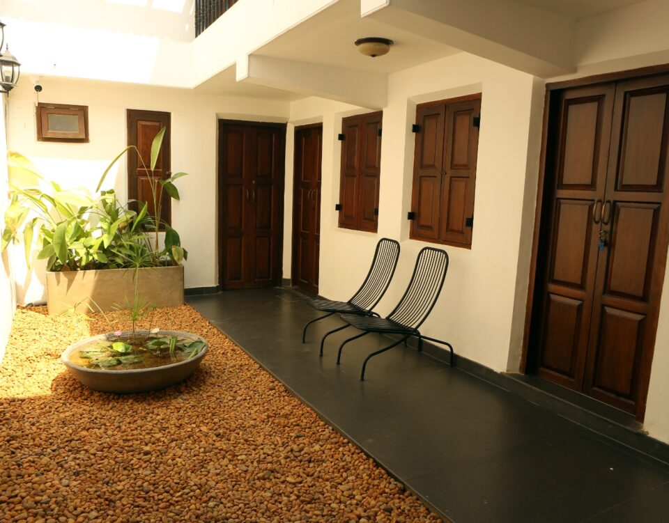 room-gallery-image-2