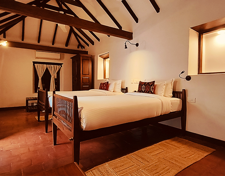 ab-salem-public-balcony-room-image-1