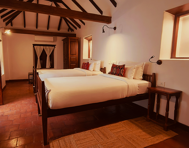 ab-salem-public-balcony-room-image-2