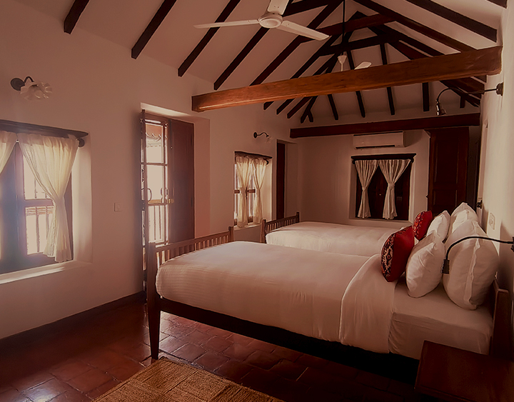 ab-salem-public-balcony-room-image-4