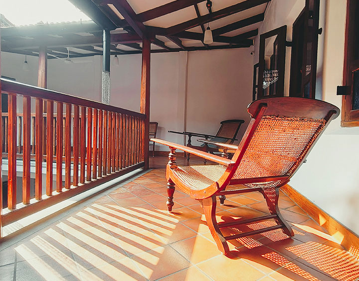 balcony-with-chair-image